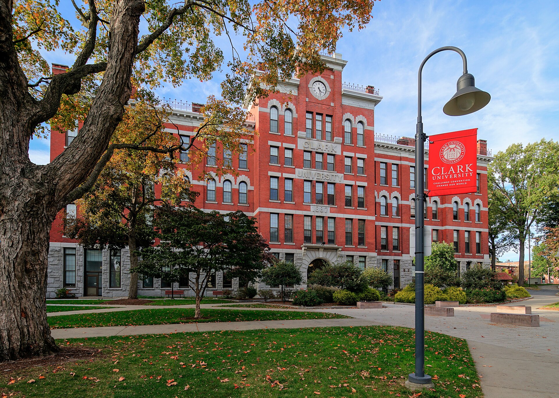 Кампус Clark University