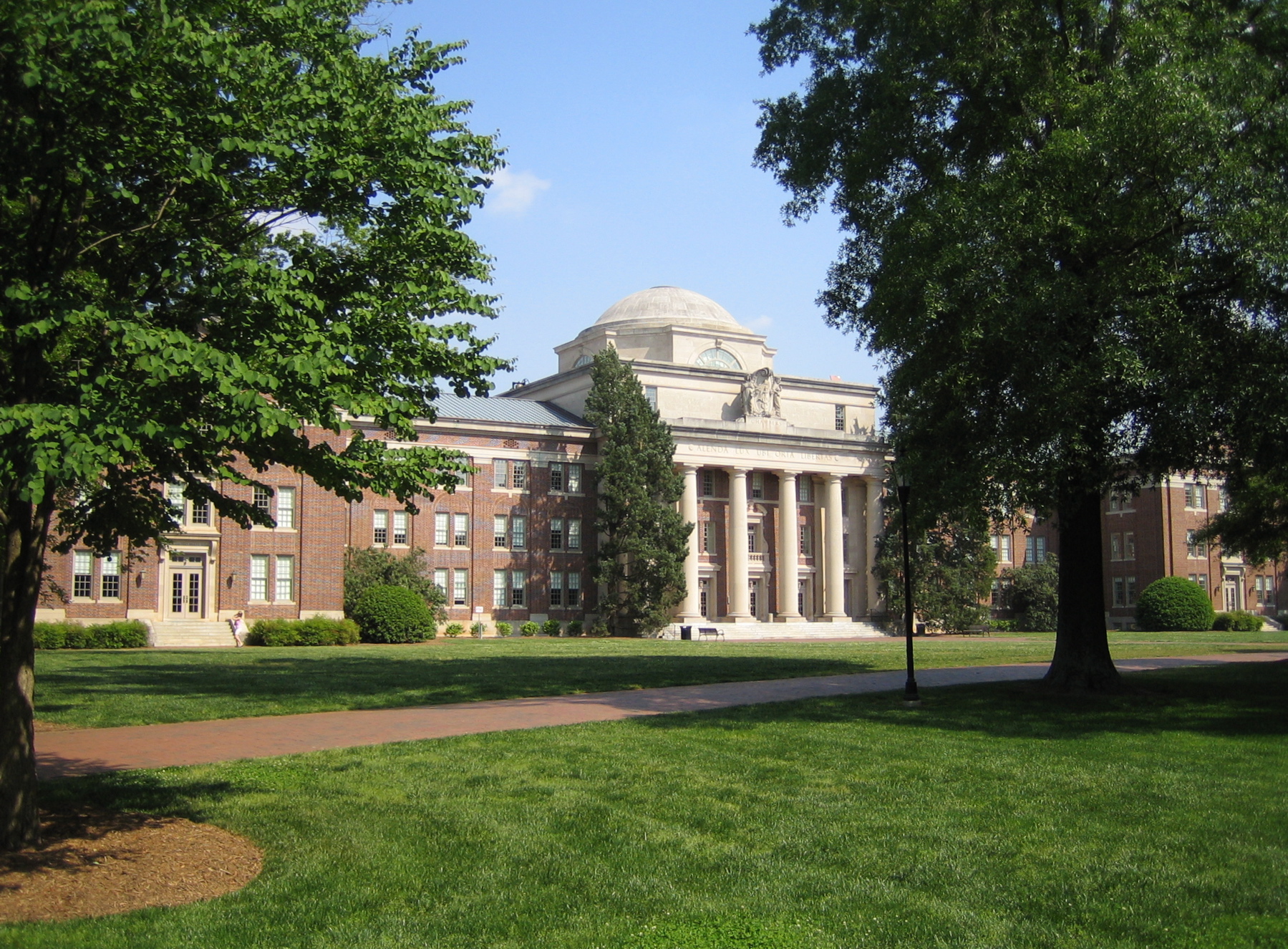 Кампус Davidson College