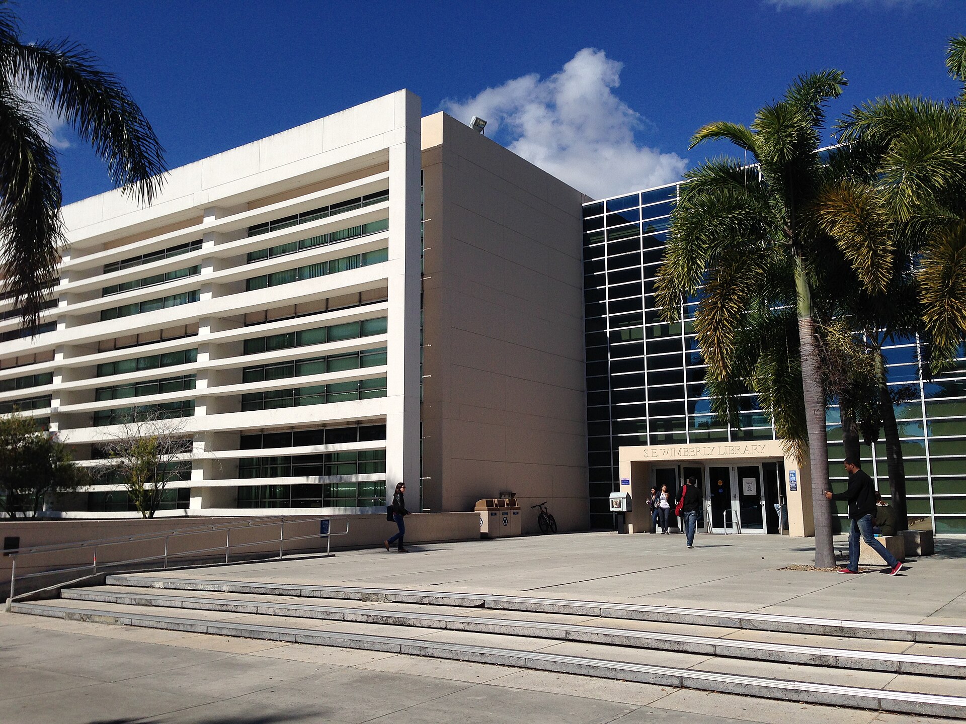 Кампус Florida Atlantic University - Boca Raton