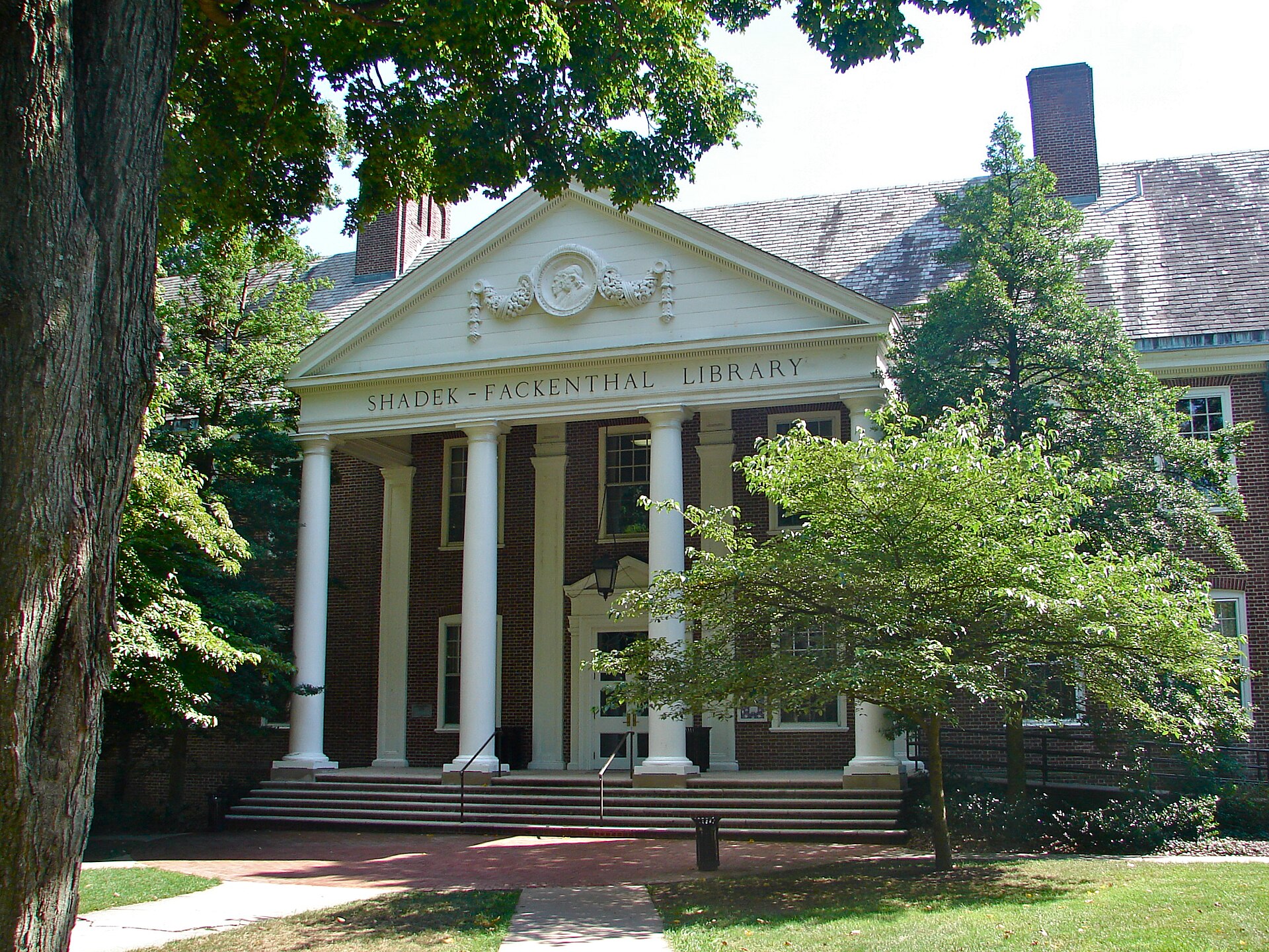 Кампус Franklin & Marshall College