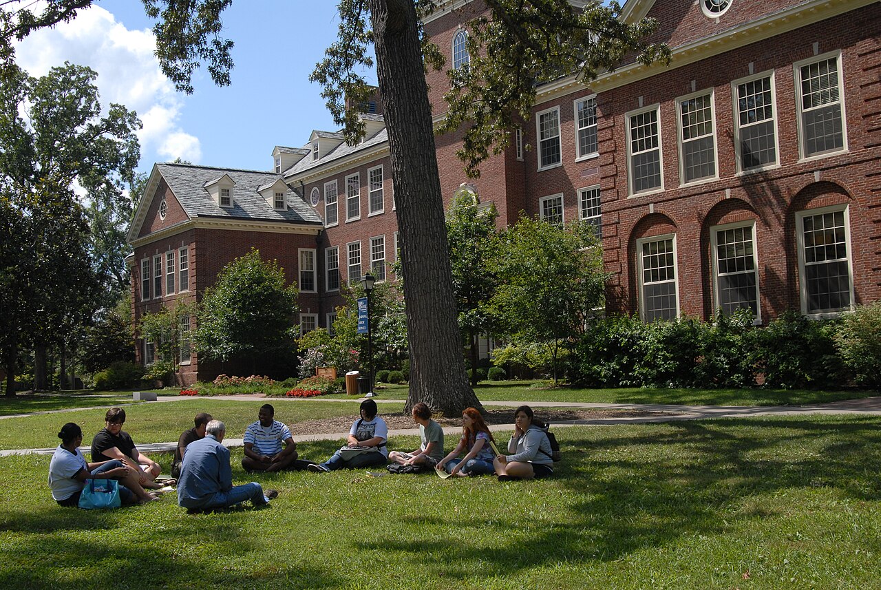Линкольн-холл в Berea College