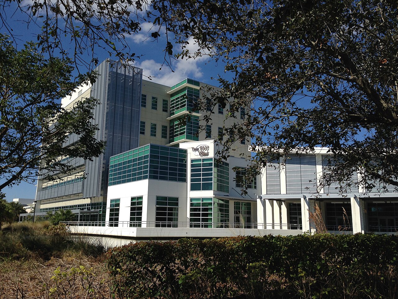 Инженерный корпус East, Florida Atlantic University