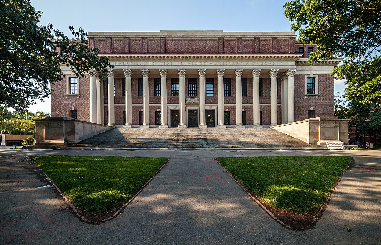 Библиотека Уайденера (Widener Library) в Гарварде