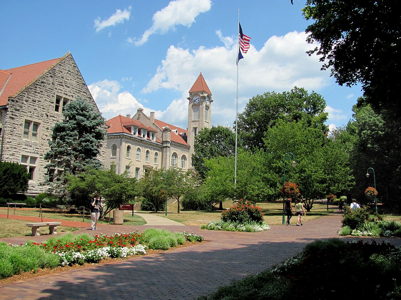 Зелёные дворы кампуса Indiana University