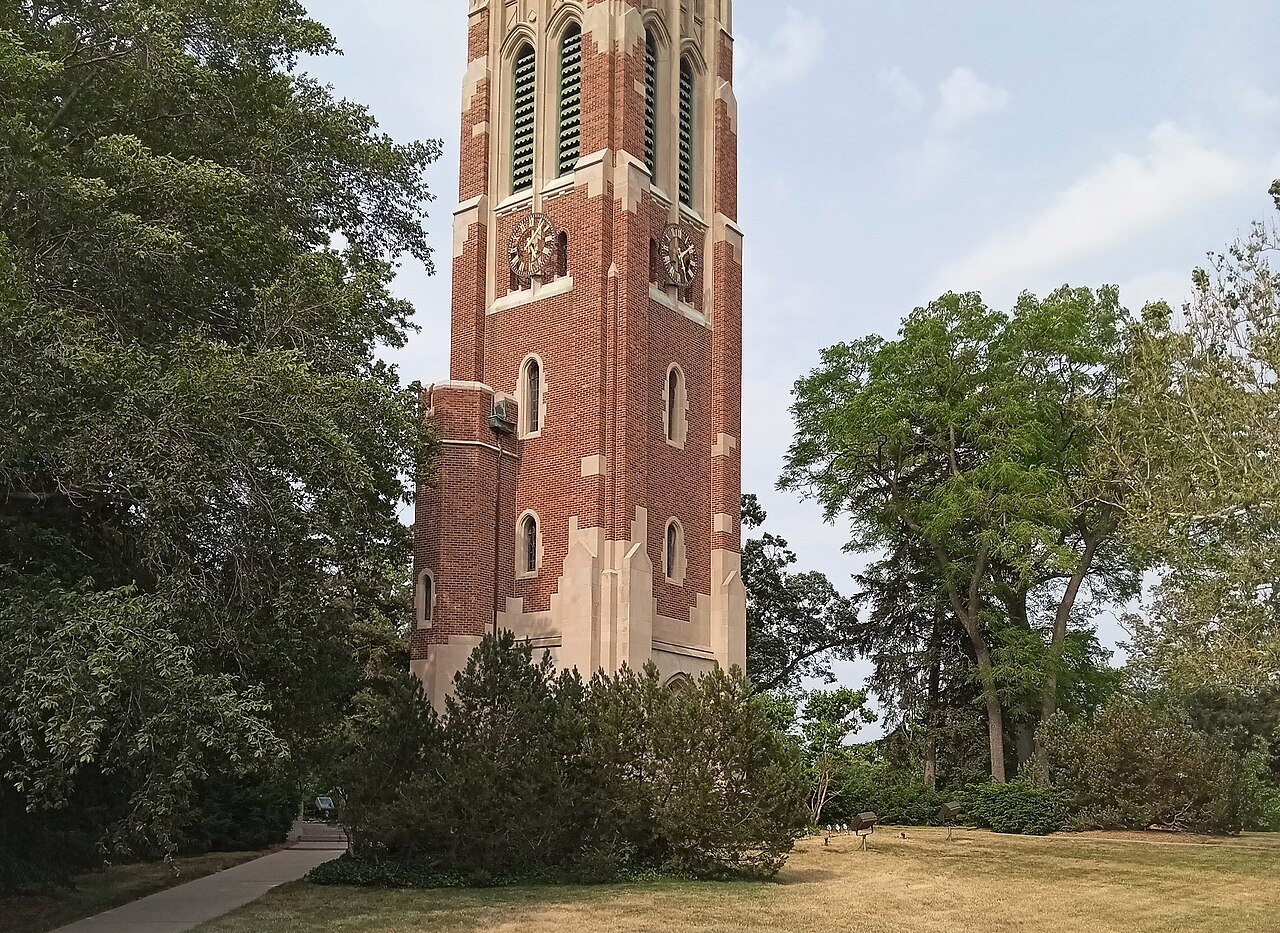 Башня Бомонт в кампусе Michigan State