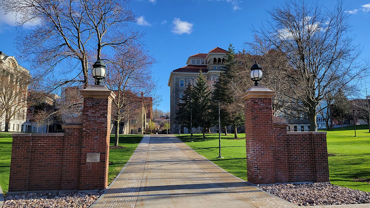 Ворота кампуса Smith College