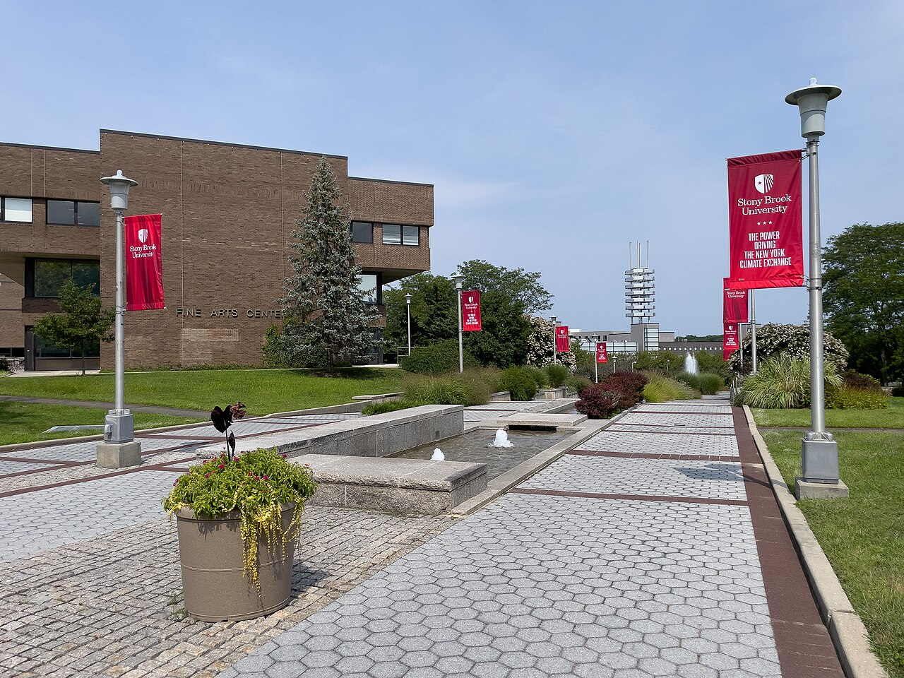 Современные корпуса Stony Brook на Лонг-Айленде