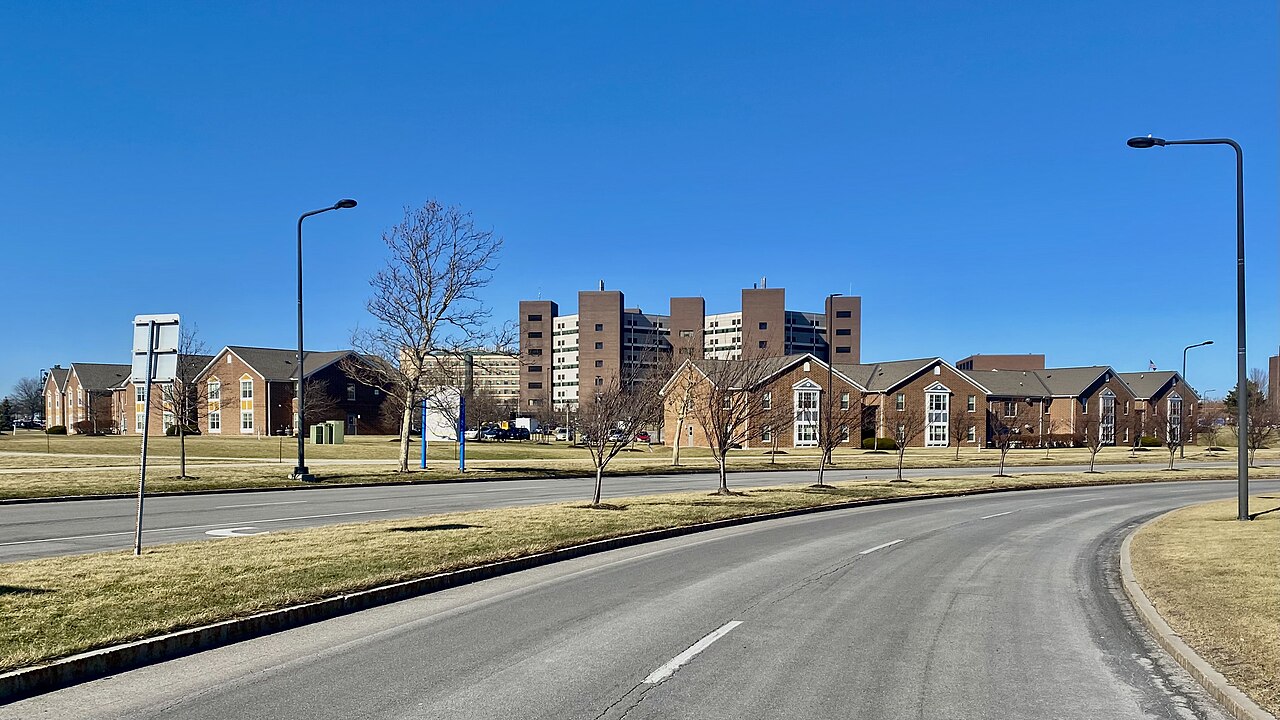 Северный кампус University at Buffalo с дороги