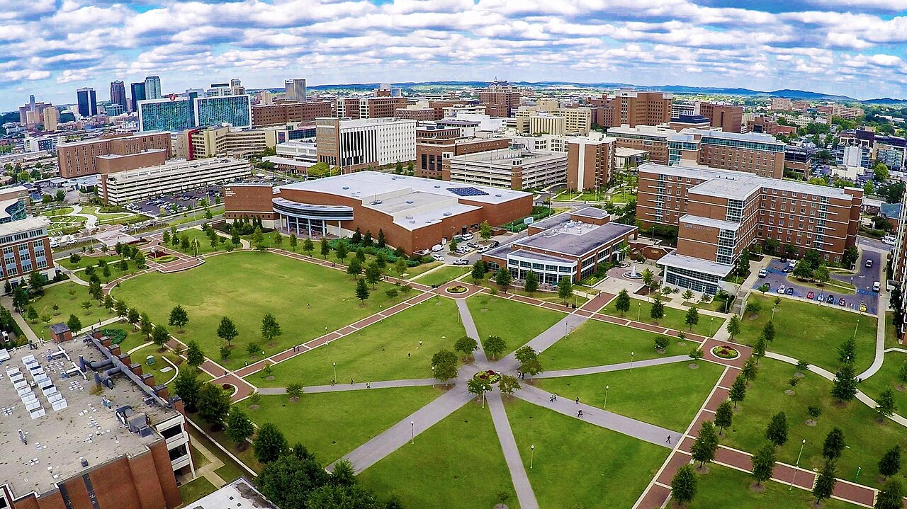 Кампус-грин с высоты, University of Alabama at Birmingham