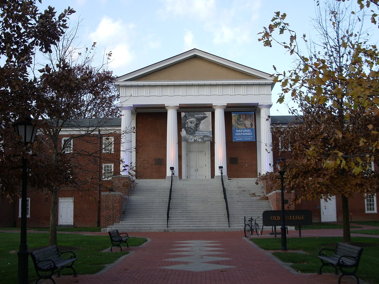 Георгианские корпуса University of Delaware