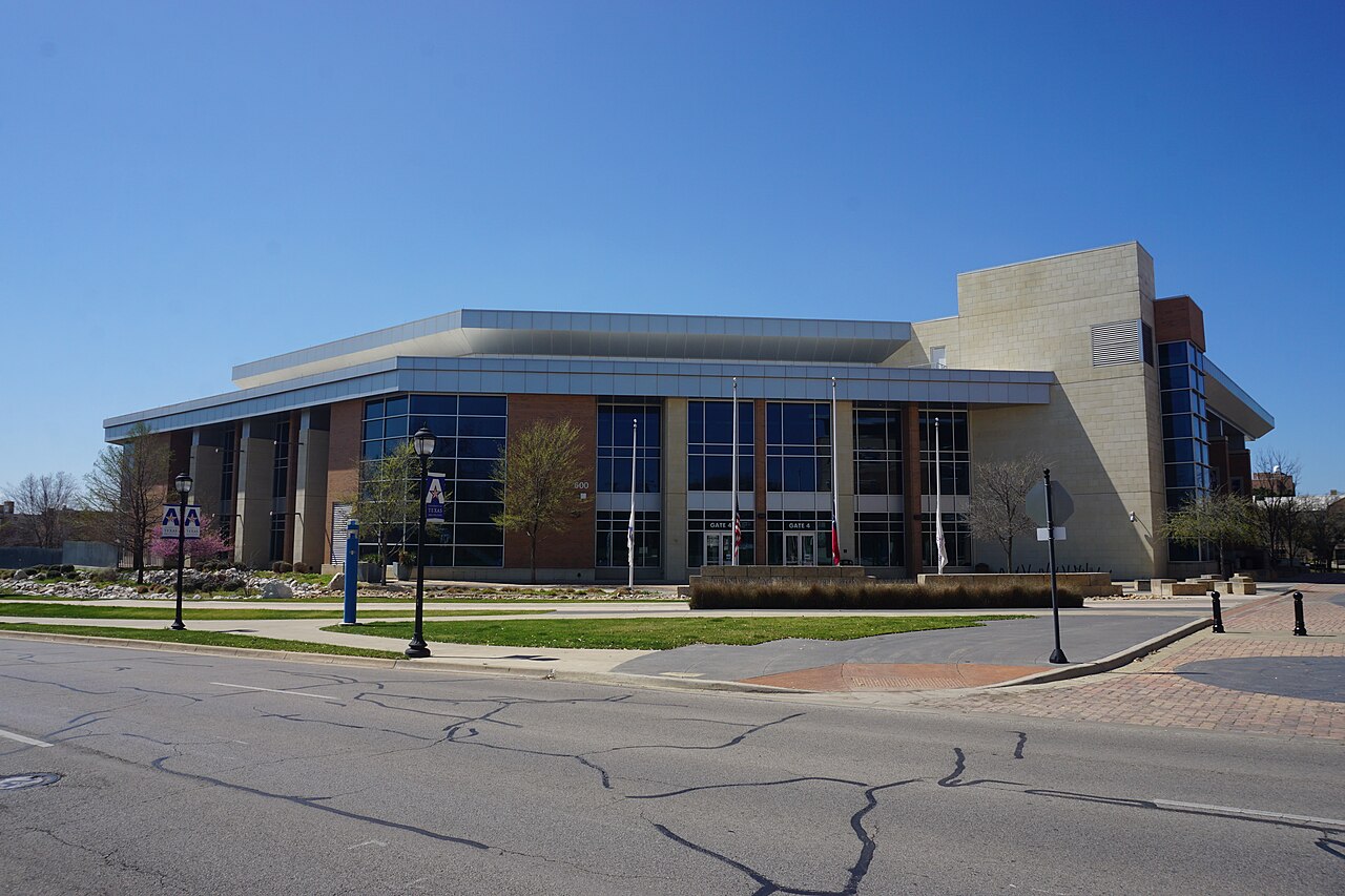 Арена College Park Center, University of Texas at Arlington