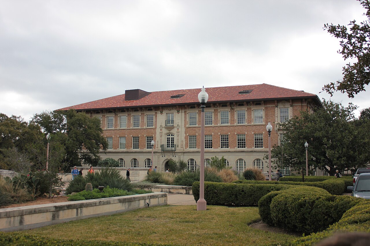 Исторический корпус UT Austin