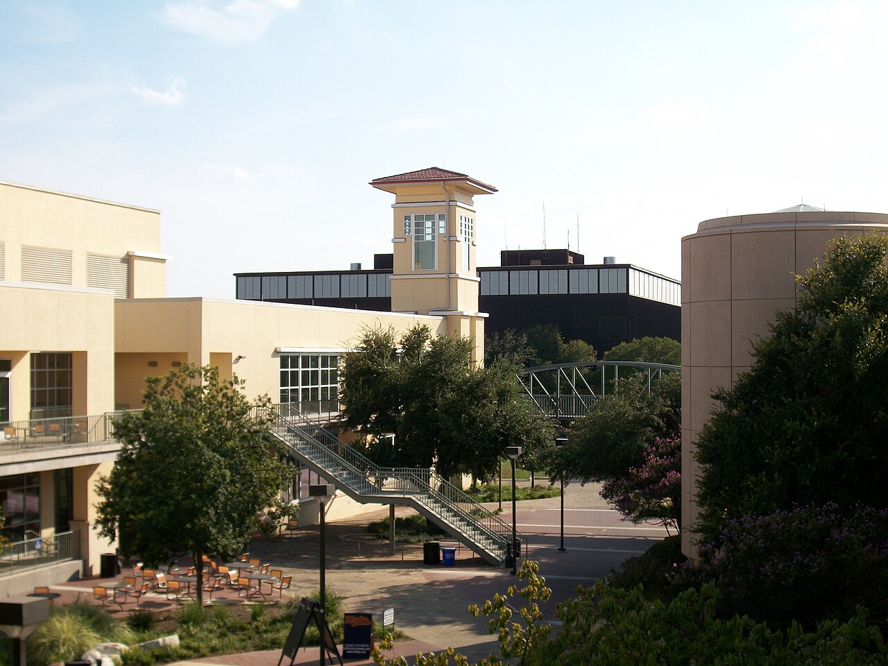 Университетский центр с башней, UTSA
