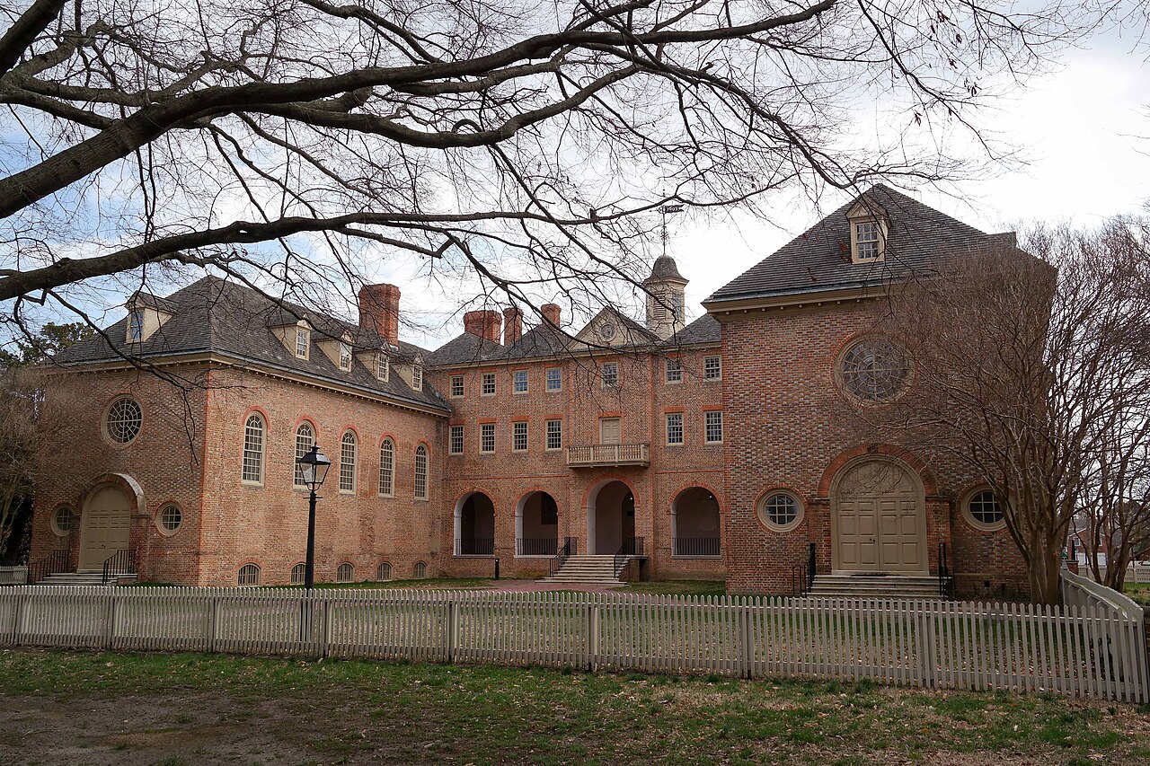 Здание Рена, William & Mary