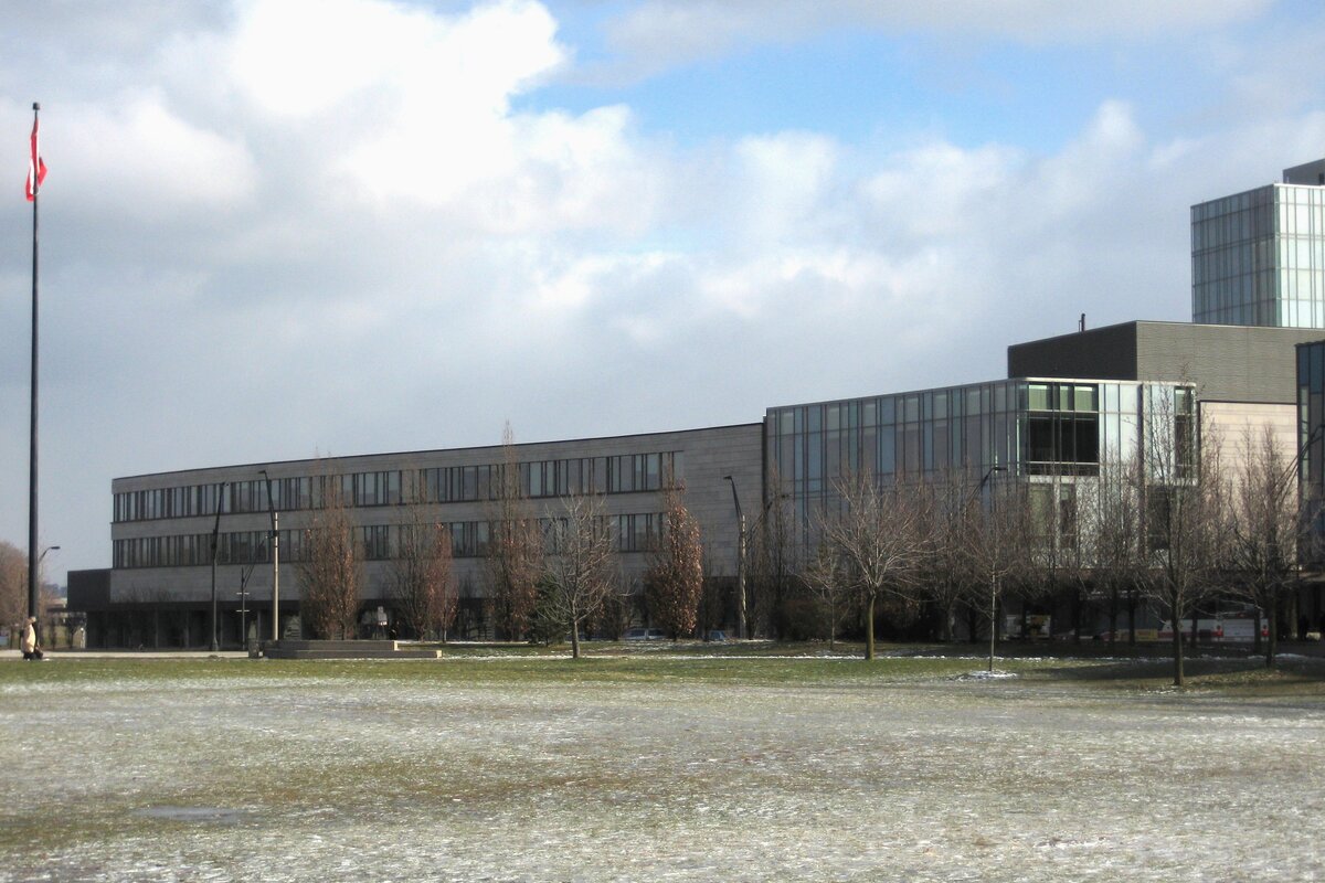 Seymour Schulich Building - корпус бизнес-школы Schulich на кампусе York Univers