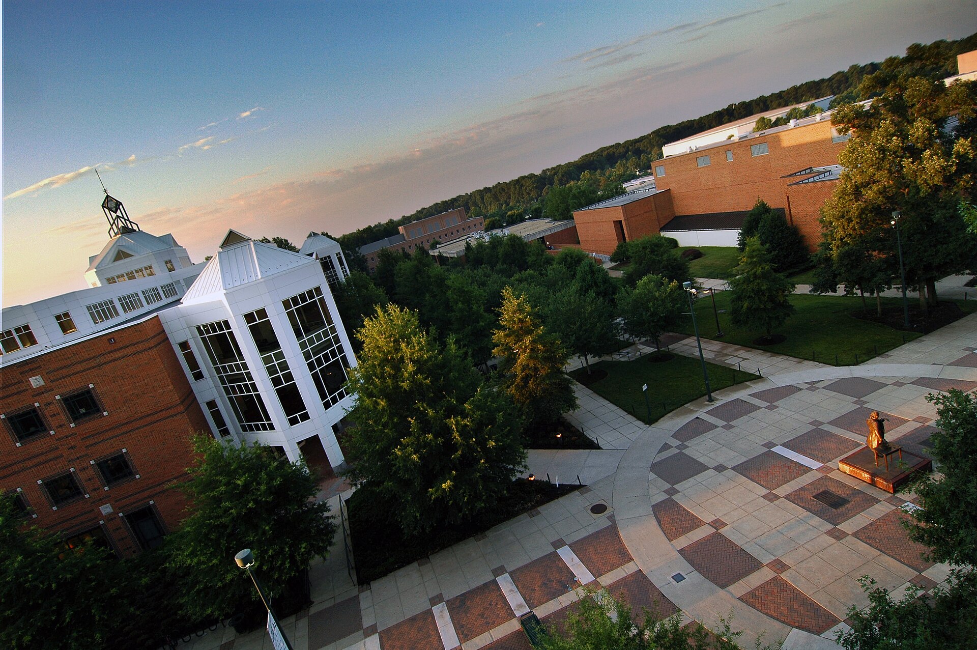 Кампус George Mason University