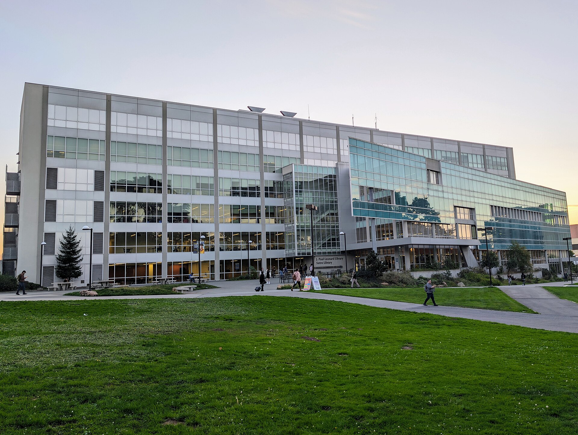 Кампус San Francisco State University