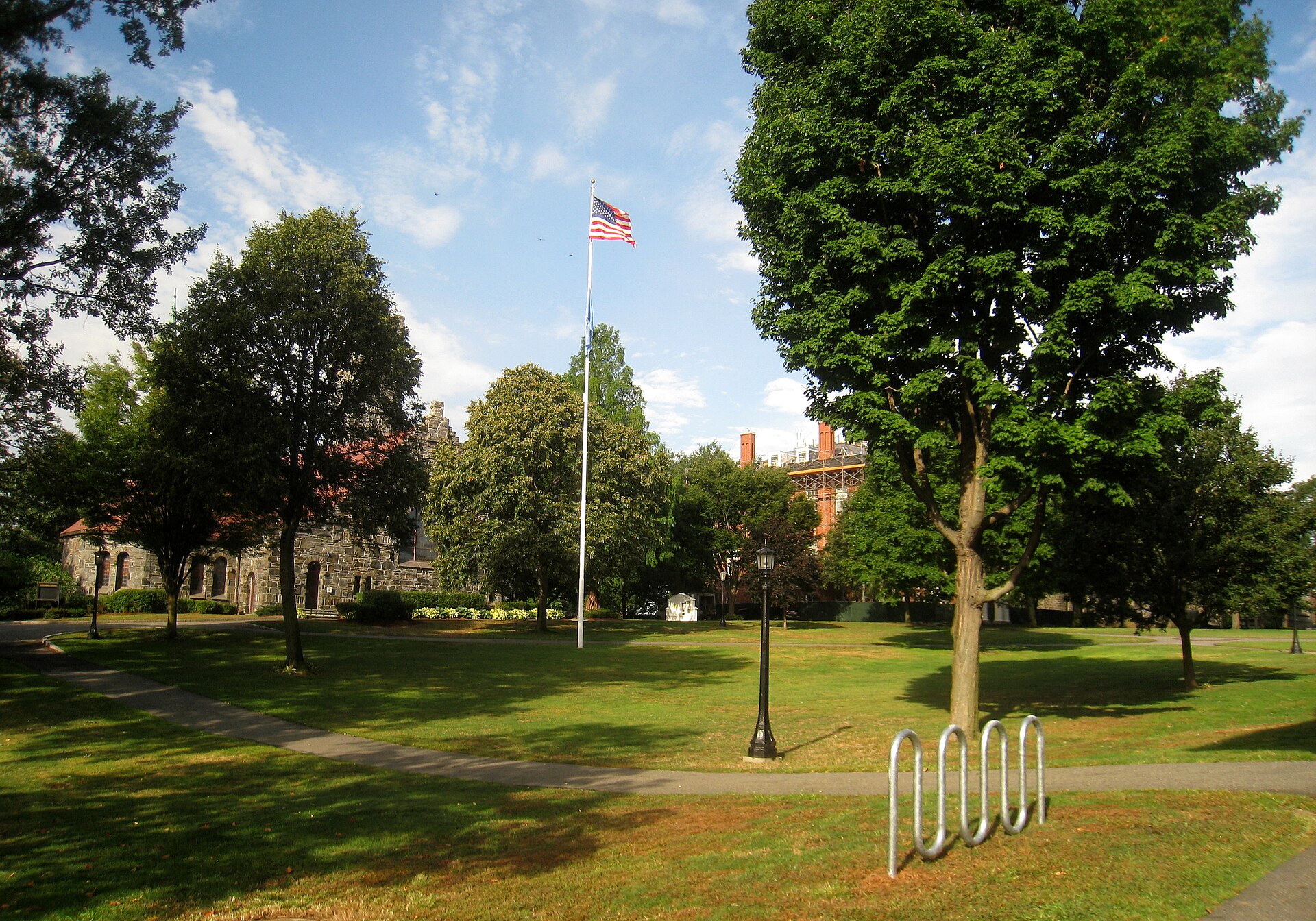 Кампус Tufts University